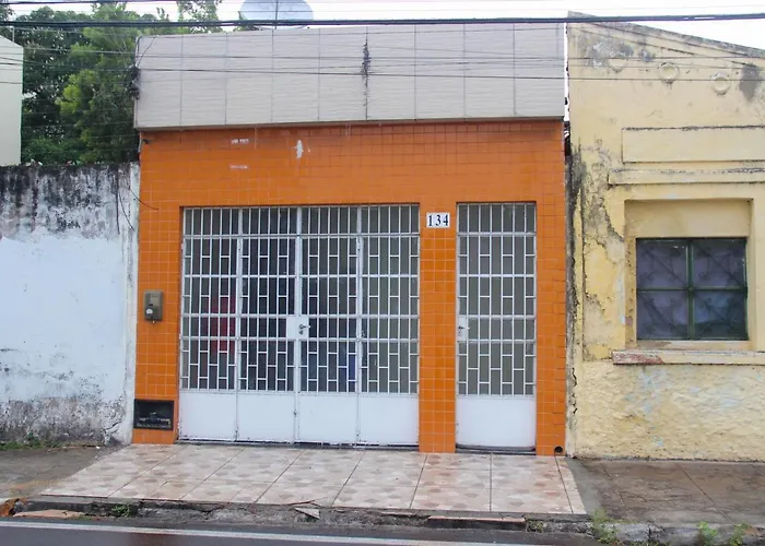 Kanaloa Hostel